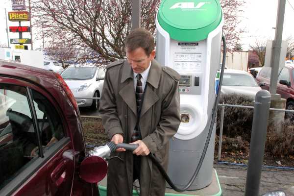 Major Automakers Unite to Build Electric Vehicle Charging Network They Say Will Rival Tesla's