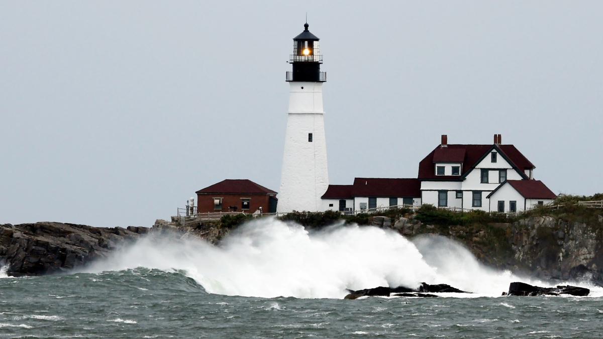 Atlantic Storm Lee Delivers High Winds and Rain Before Forecasters Call Off All Warnings